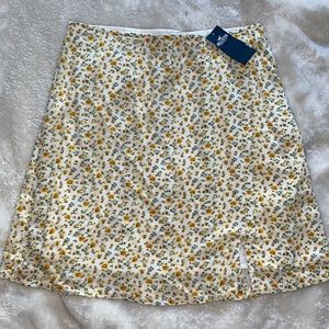 Hollister Ultra High-Rise Skirt
